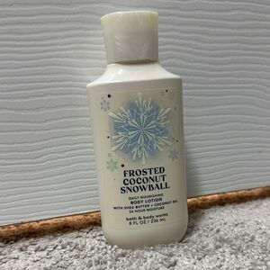 Bath & Body Works Frosted Coconut Snowball Lotion 8 oz